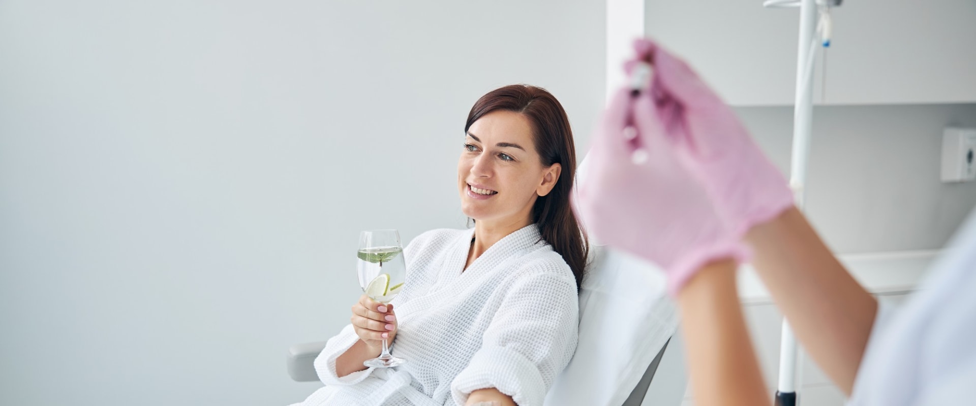 What Happens During an IV Infusion Session